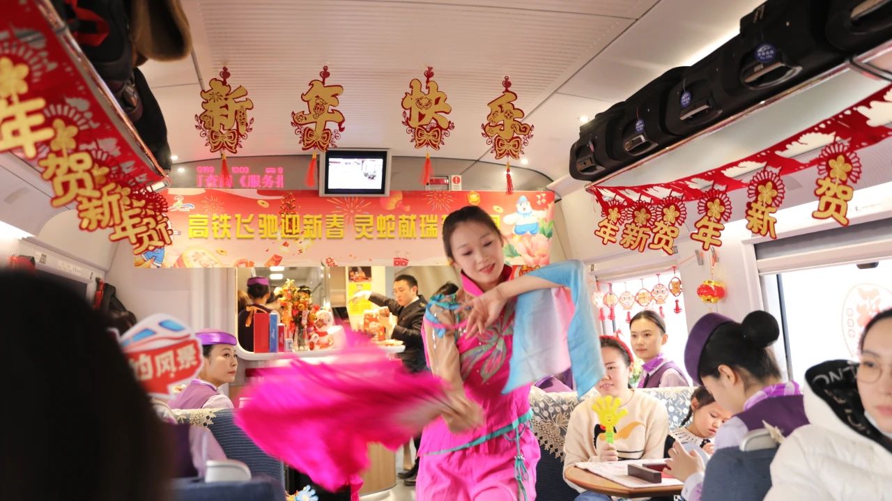 春运路上 载着满满的幸福与快乐